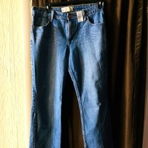 Levi's Women Mid Rise Boot cut medium wash denim jeans